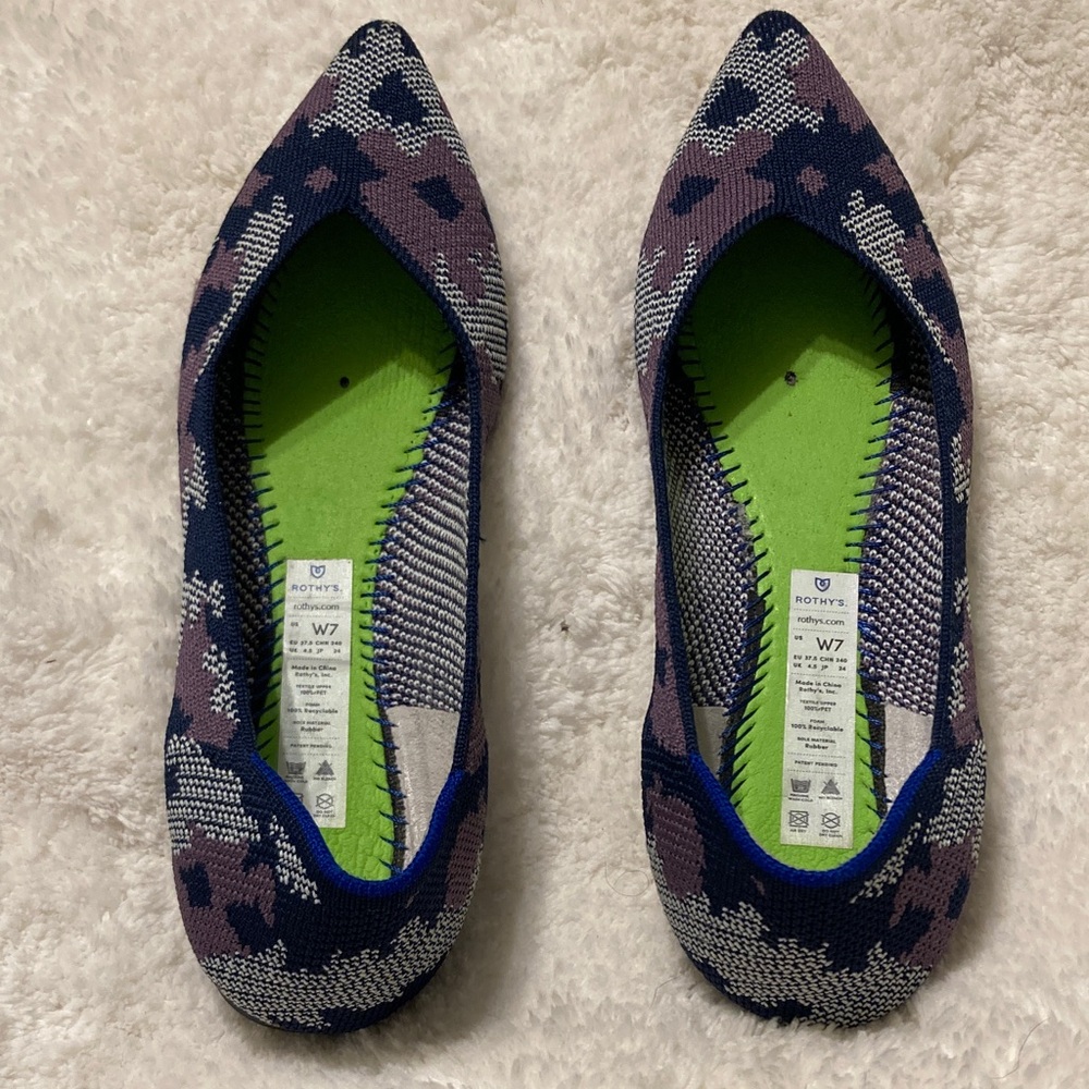 Rothy's Women's the point flats in violet Botanicamo pattern